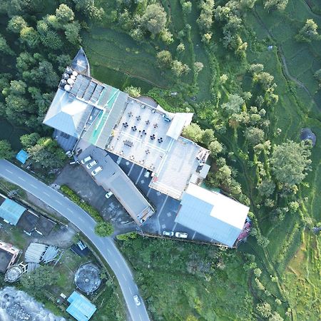 D'Polo Club & Spa Resort ダラムシャーラー エクステリア 写真