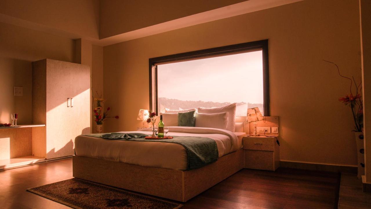 D'Polo Club & Spa Resort ダラムシャーラー エクステリア 写真