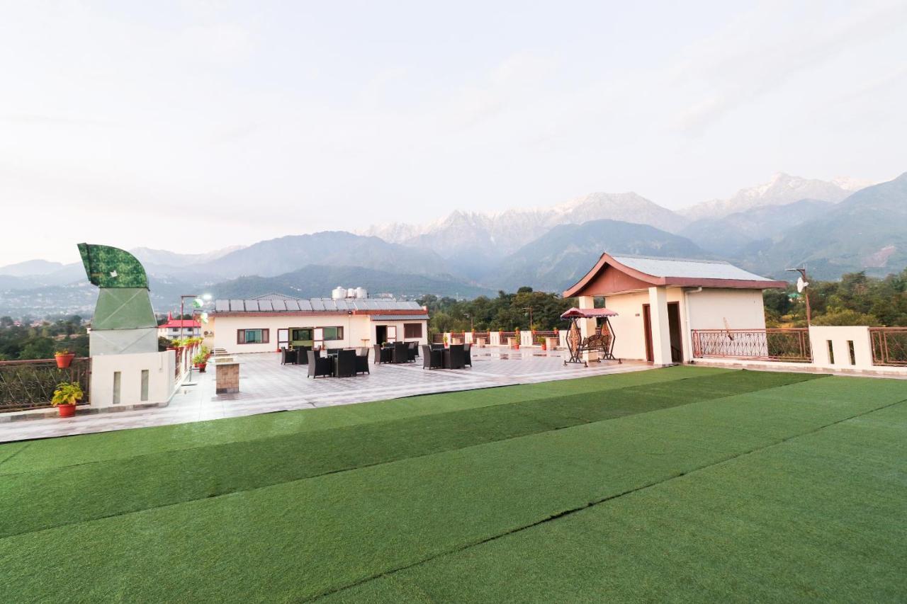 D'Polo Club & Spa Resort ダラムシャーラー エクステリア 写真